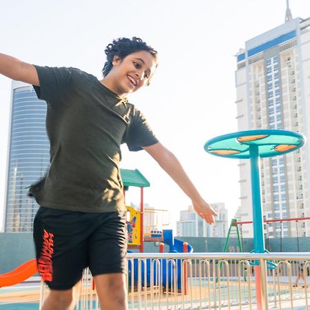 S Plaza Suites Hotel Seef Kültér fotó