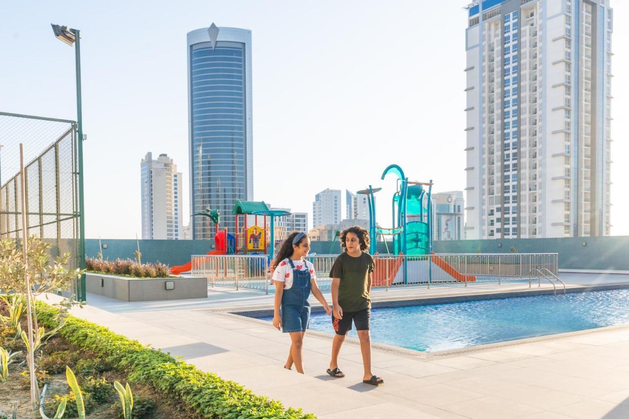 S Plaza Suites Hotel Seef Kültér fotó