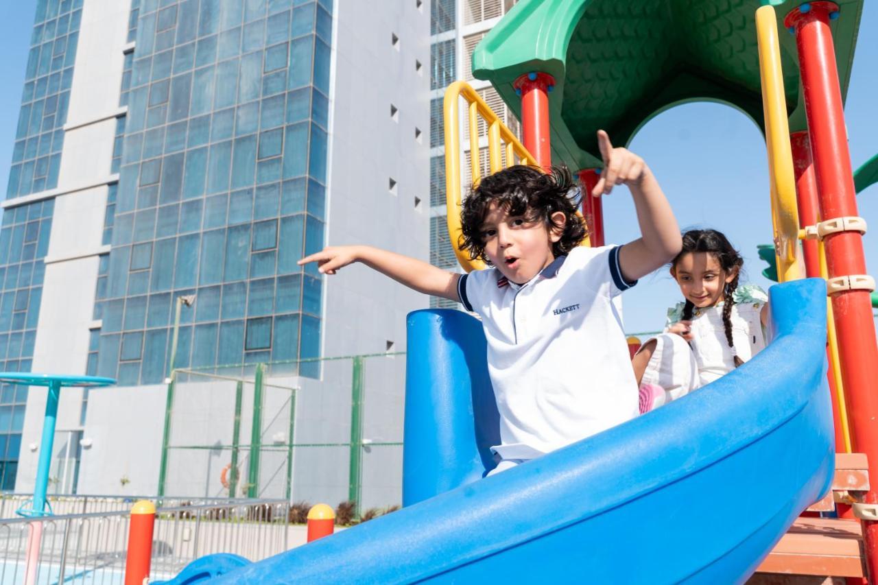 S Plaza Suites Hotel Seef Kültér fotó