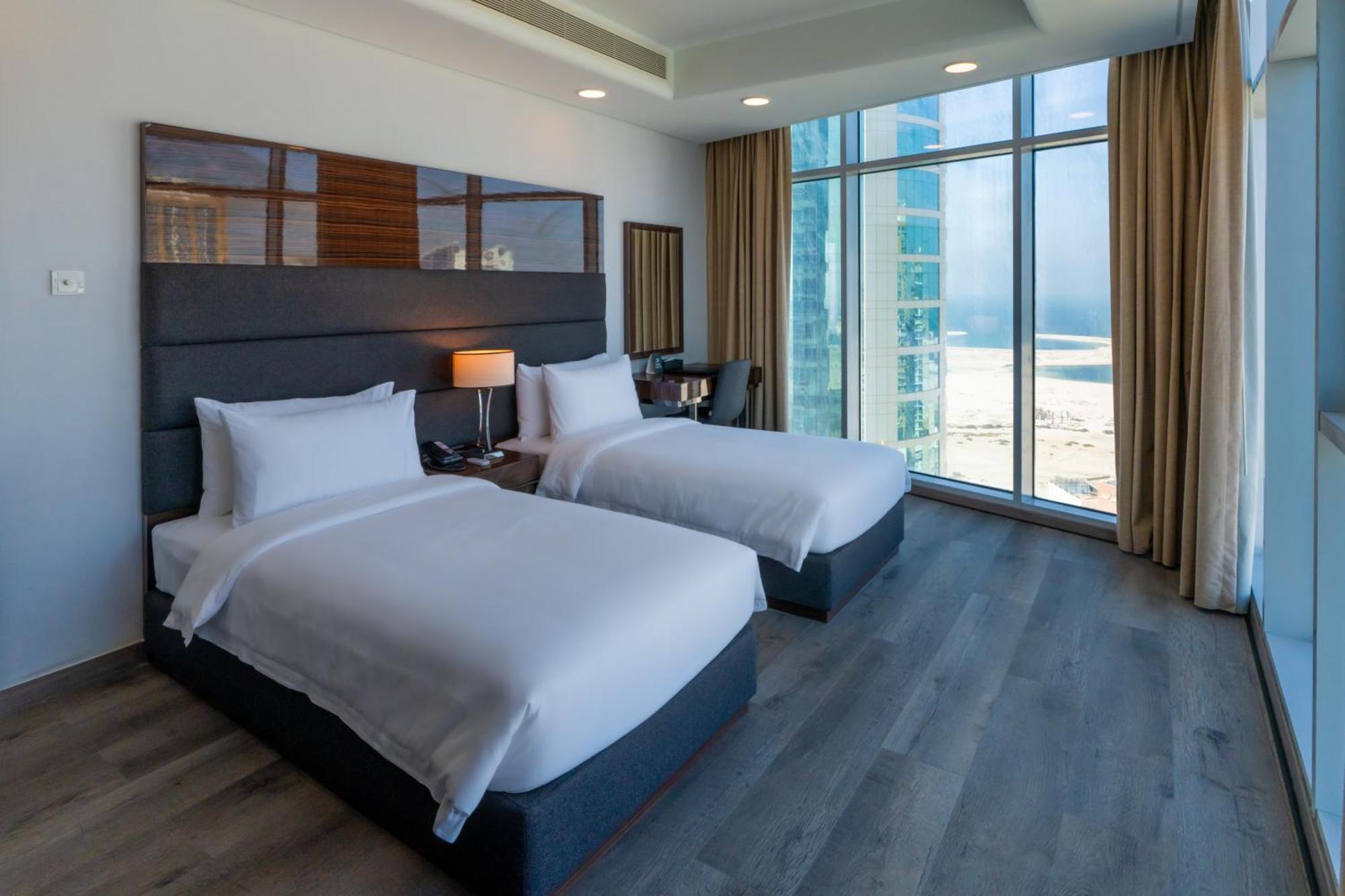 S Plaza Suites Hotel Seef Kültér fotó