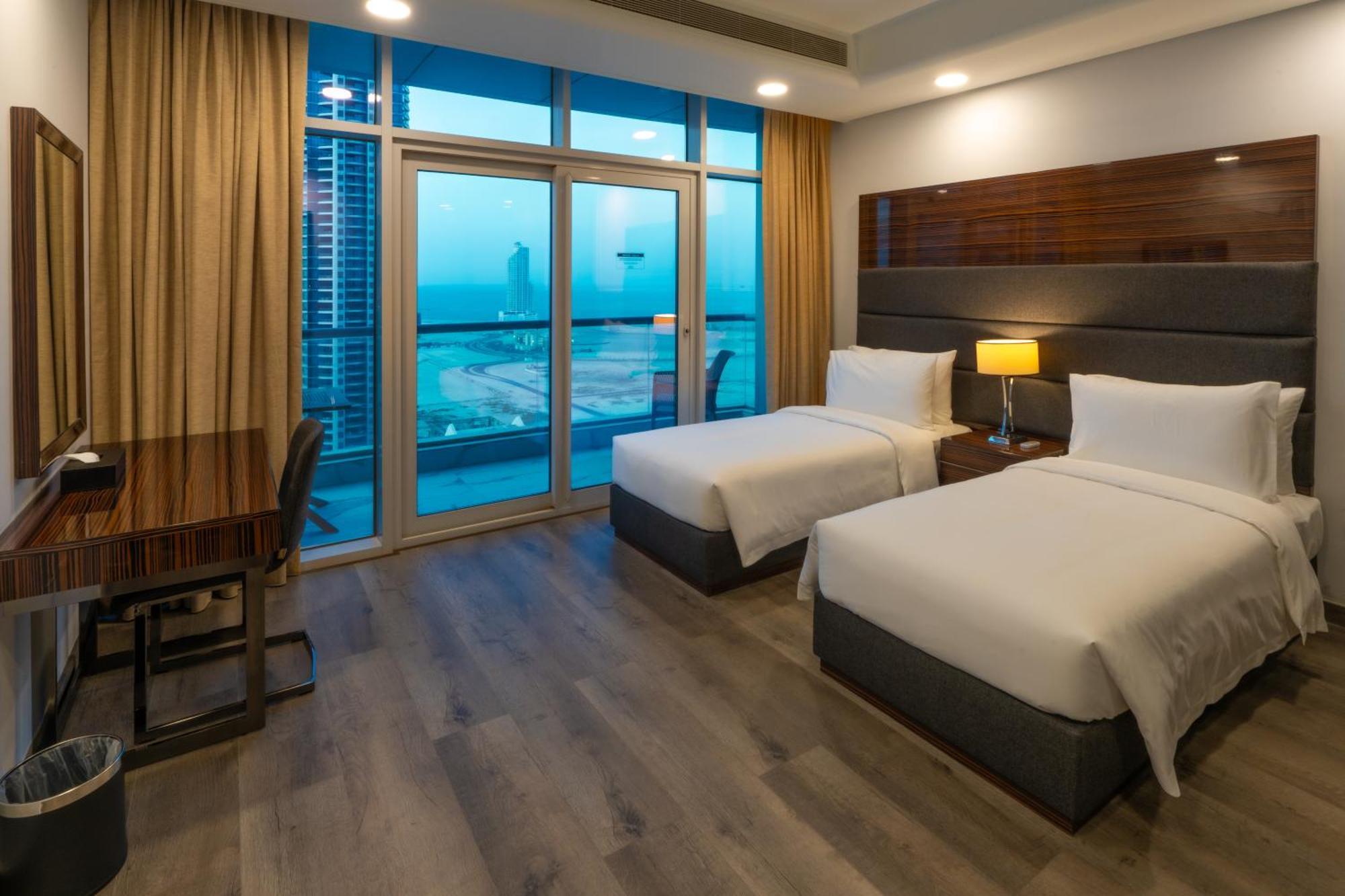 S Plaza Suites Hotel Seef Kültér fotó