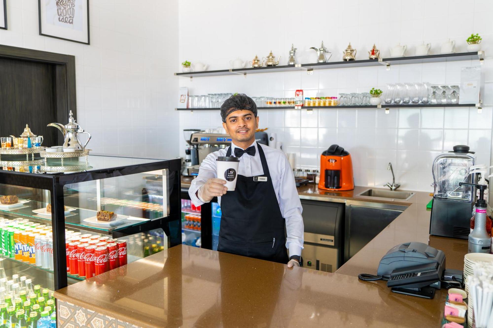 S Plaza Suites Hotel Seef Kültér fotó