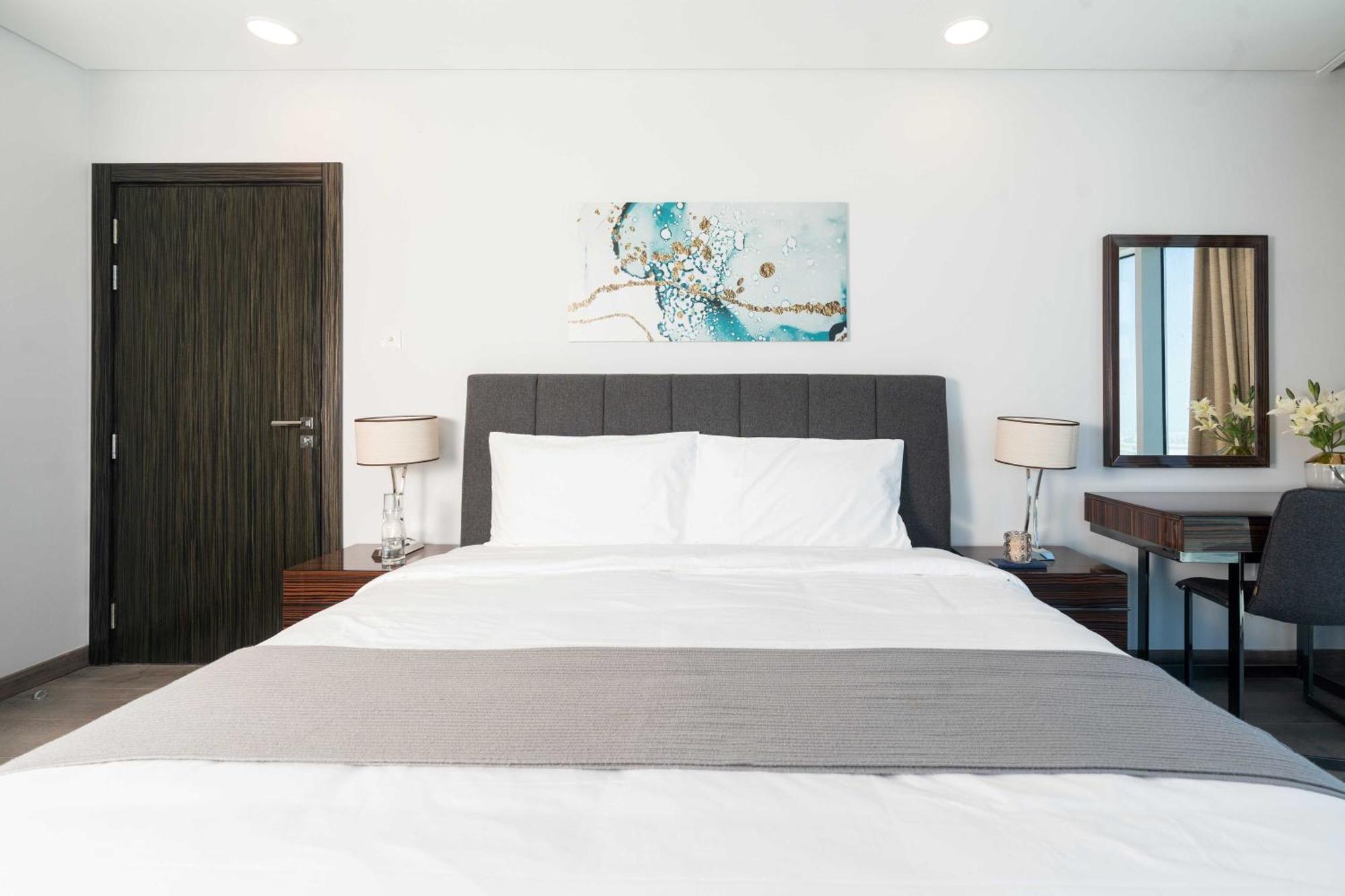 S Plaza Suites Hotel Seef Kültér fotó