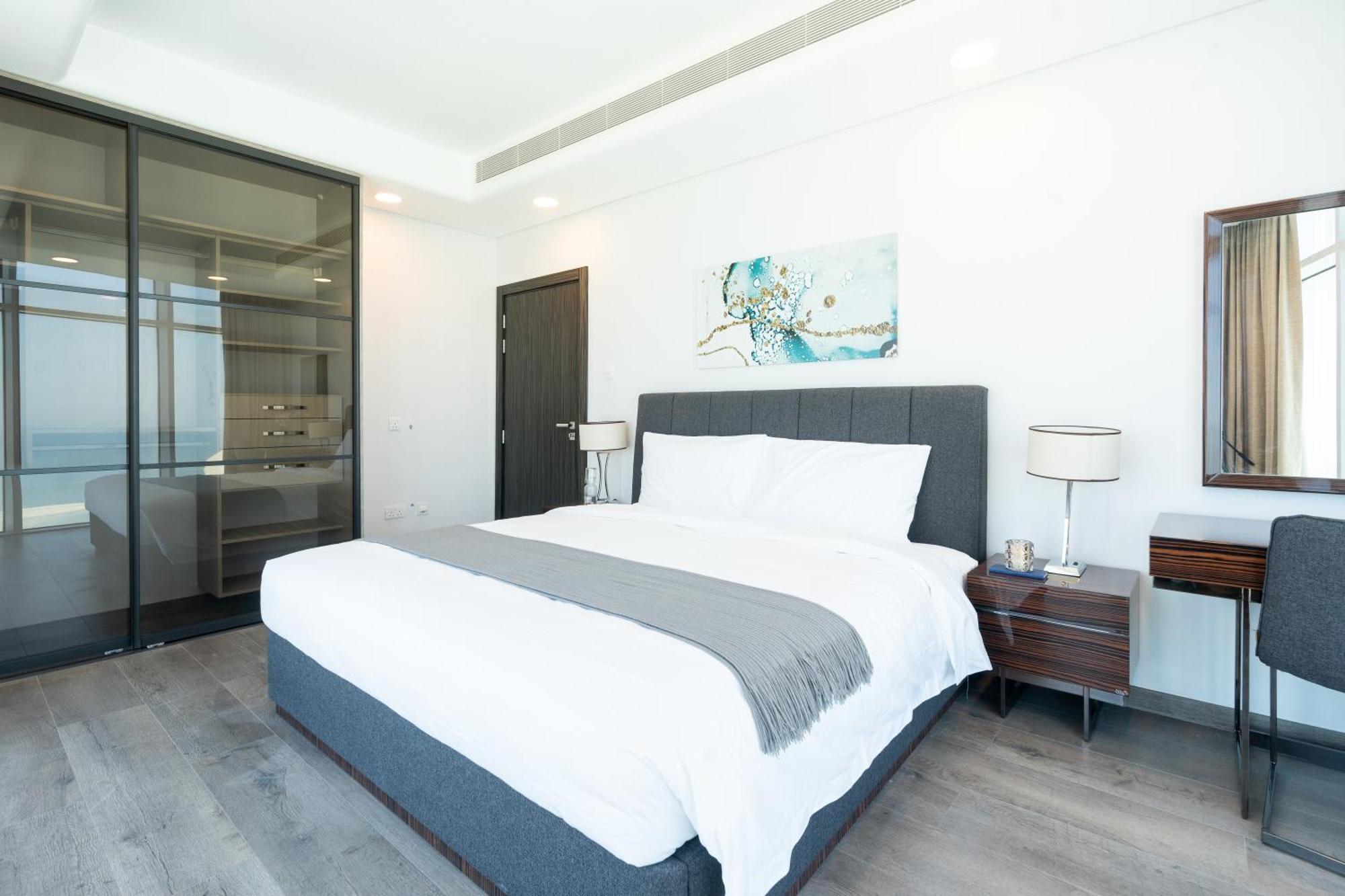 S Plaza Suites Hotel Seef Kültér fotó
